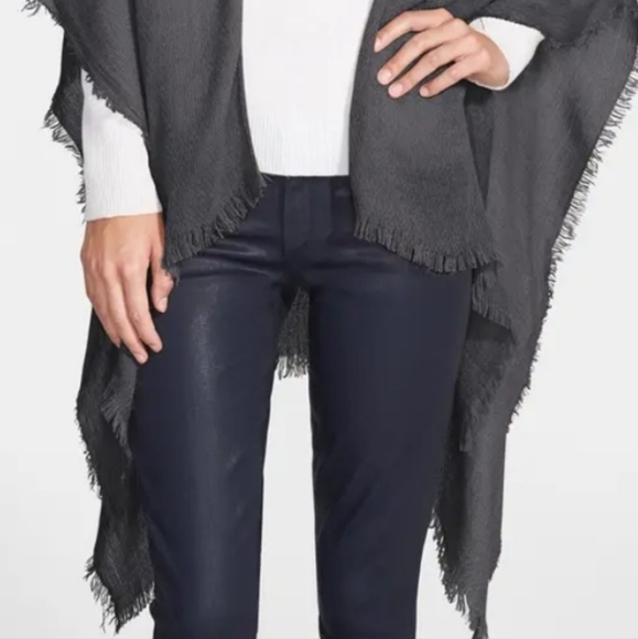 Grey fringe trim wrap. NWT - Picture 4 of 4
